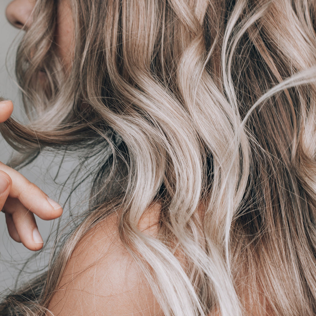 Champú Púrpura Cabello Rubio - Extracto Absoluto de Violeta, Extracto de Algas, Extracto de Lima